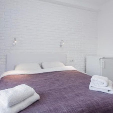 Smart Hotel Rooms Near Metro 24/7 เคียฟ ภายนอก รูปภาพ