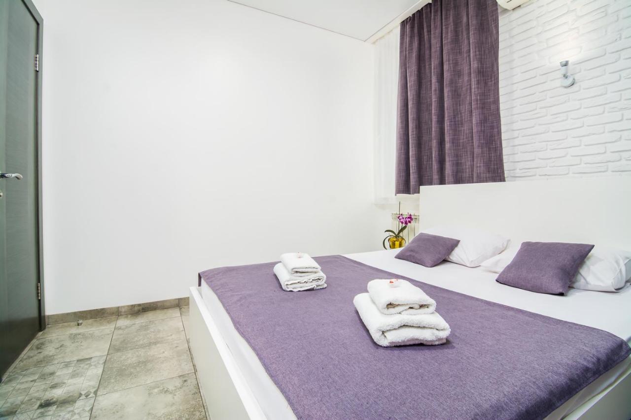 Smart Hotel Rooms Near Metro 24/7 เคียฟ ภายนอก รูปภาพ